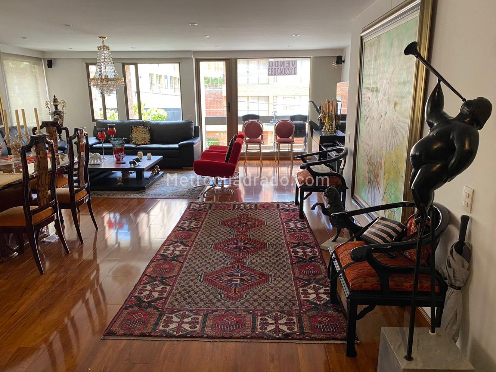 Apartamento de 3 habitaciones en venta en Chico Navarra, Bogotá — imagen 1 de 20