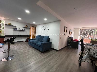 Apartamento de 3 alcobas en venta en La Castellana, Bogotá, 94 m² · foto 9 de 16
