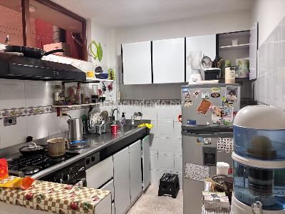 Casa de 5 alcobas en venta en Centro Americas, Bogotá, 216 m² · foto 14 de 20