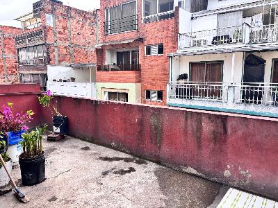Casa de 5 alcobas en venta en Centro Americas, Bogotá, 216 m² · foto 13 de 20