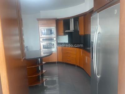 Apartamento de 3 alcobas en venta en Santa Barbara, Bogotá, 290 m² · foto 10 de 20