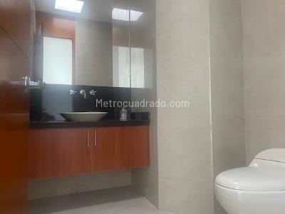 Apartamento de 3 alcobas en venta en Santa Barbara, Bogotá, 290 m² · foto 11 de 20