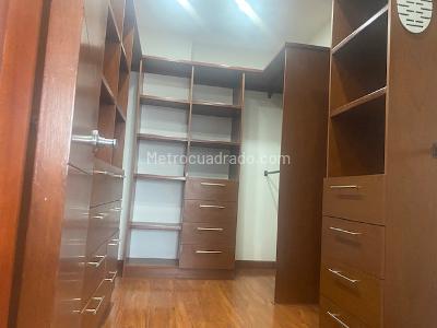 Apartamento de 3 alcobas en venta en Santa Barbara, Bogotá, 290 m² · foto 13 de 20