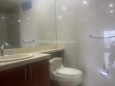 Apartamento de 3 alcobas en venta en Santa Barbara, Bogotá, 290 m² · foto 19 de 20