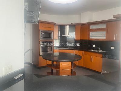 Apartamento de 3 alcobas en venta en Santa Barbara, Bogotá, 290 m² · foto 9 de 20