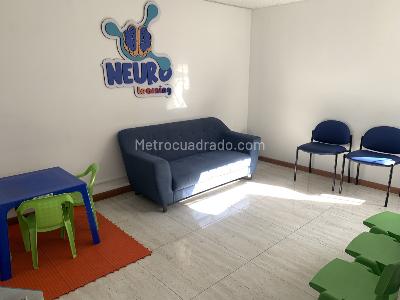 Casa de 4 alcobas en venta en Cedritos, Bogotá, 208 m² · foto 2 de 8