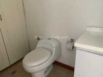 Casa de 4 alcobas en venta en Cedritos, Bogotá, 208 m² · foto 3 de 8