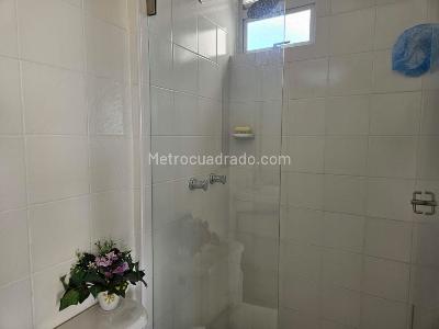 Apartamento de 2 alcobas en venta en Girardot, Girardot, 60 m² · foto 12 de 16