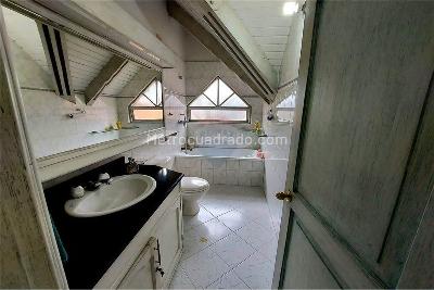 Casa de 4 alcobas en venta en Antiguo Camino A Suba, Bogotá, 493 m² · foto 16 de 20