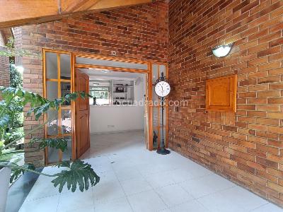 Casa de 4 alcobas en venta en Antiguo Camino A Suba, Bogotá, 493 m² · foto 2 de 20