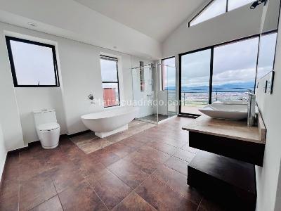 Casa de 4 alcobas en venta en Vereda Fusca, Chía · foto 12 de 19