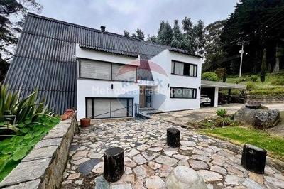Casa de 4 alcobas en venta en La Calera, La Calera, 400 m² · foto 2 de 20