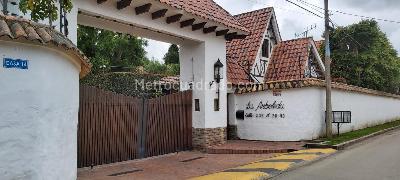 Casa de 3 alcobas en venta en La Arboleda, Bogotá, 300 m² · foto 3 de 20
