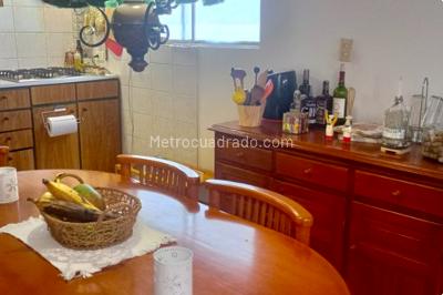 Casa de 5 alcobas en venta en Urb, Bogotá, 270 m² · foto 4 de 12