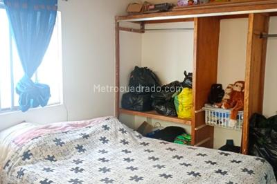 Casa de 5 alcobas en venta en Urb, Bogotá, 270 m² · foto 8 de 12