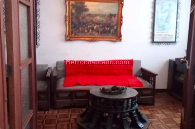 Casa de 5 alcobas en venta en Urb, Bogotá, 270 m² · foto 9 de 12