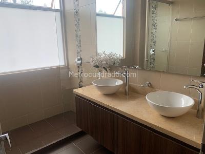 Casa de 3 alcobas en venta en Conjunto Residencial Alcaparros, Cajicá, 208 m² · foto 8 de 20