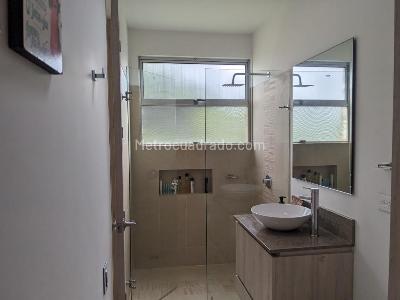 Casa de 3 alcobas en venta en Condominio Lagos De Iraka, Armenia, 228 m² · foto 12 de 19