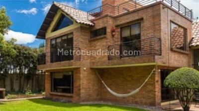 Casa de 4 alcobas en venta en Chia, Chía, 242 m² · foto 2 de 8
