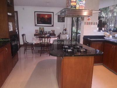Casa de 4 alcobas en venta en Chia, Chía, 242 m² · foto 5 de 8