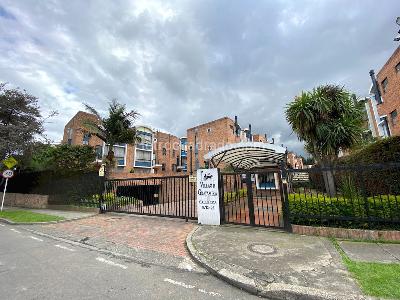 Casa de 3 alcobas en venta en Colina Campestre, Bogotá, 167 m² · foto 2 de 13
