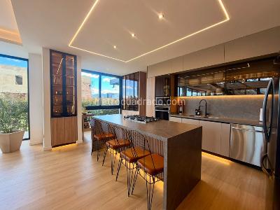Casa de 4 alcobas en venta en Chia, Chía, 370 m² · foto 8 de 17