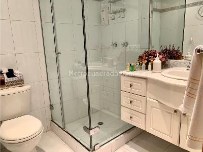 Apartamento en venta en Santa Barbara, Bogotá · foto 7 de 11