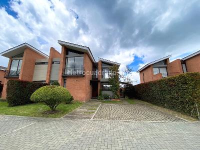 Casa en venta en Chuntame, Cajicá · foto 2 de 19