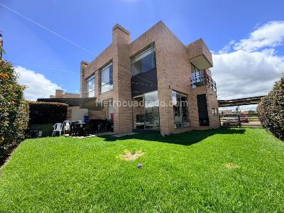 Casa de 3 alcobas en venta en Condominio Piedra Serena, Cajicá, 153 m² · foto 14 de 14