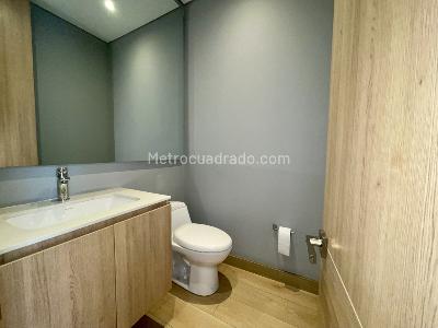 Apartamento de 2 alcobas en venta en Chico, Bogotá, 101 m² · foto 10 de 18