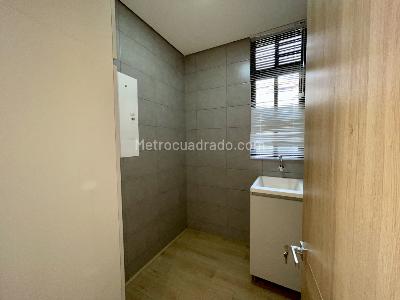 Apartamento de 2 alcobas en venta en Chico, Bogotá, 101 m² · foto 12 de 18