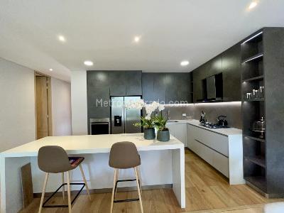 Apartamento de 2 alcobas en venta en Chico, Bogotá, 101 m² · foto 2 de 18