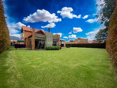 Casa de 4 alcobas en venta en San Simon Guaymaral, Bogotá, 1251 m² · foto 19 de 19