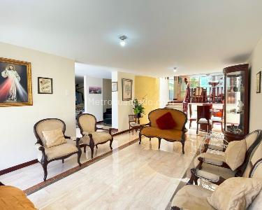 Casa de 5 alcobas en venta en Nicolas De Federman, Bogotá, 349 m² · foto 2 de 18