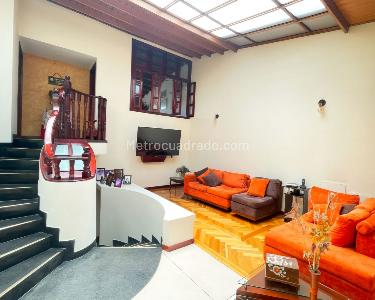 Casa de 5 alcobas en venta en Nicolas De Federman, Bogotá, 349 m² · foto 3 de 18