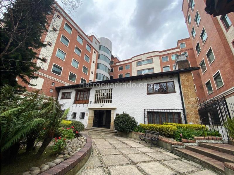 Edificio de Oficinas en Venta, El Lago, Bogotá D.C. - Vista 2