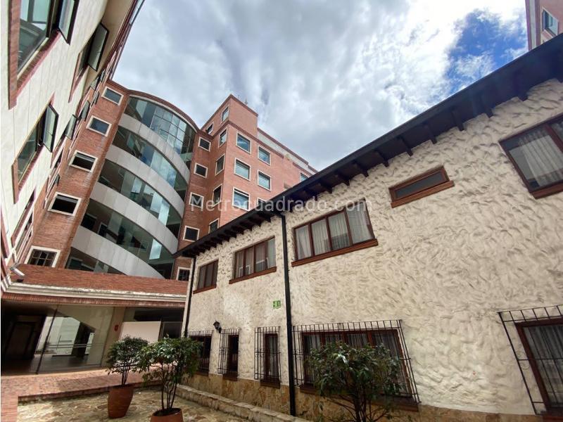 Edificio de Oficinas en Venta, El Lago, Bogotá D.C. - Vista 3