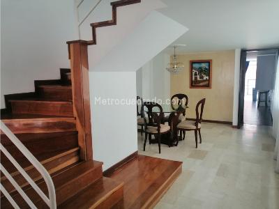 Apartamento de 5 alcobas en venta en Chico Navarra, Bogotá, 180 m² · foto 12 de 20