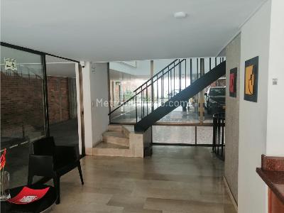 Apartamento de 5 alcobas en venta en Chico Navarra, Bogotá, 180 m² · foto 18 de 20