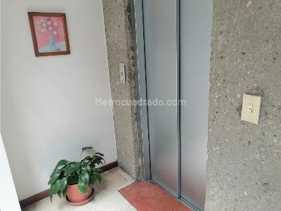 Apartamento de 5 alcobas en venta en Chico Navarra, Bogotá, 180 m² · foto 19 de 20