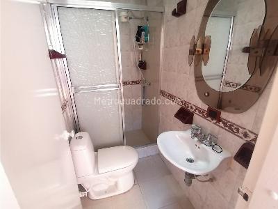 Casa de 5 alcobas en venta en Policarpa, Bogotá, 384 m² · foto 3 de 16