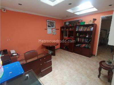Casa de 5 alcobas en venta en Policarpa, Bogotá, 384 m² · foto 6 de 16