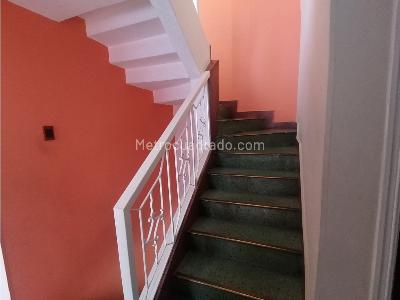Casa de 5 alcobas en venta en Policarpa, Bogotá, 384 m² · foto 9 de 16