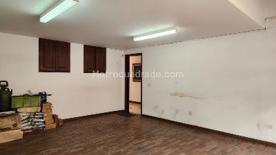 Casa de 3 alcobas en venta en Santa Barbara, Bogotá, 261 m² · foto 13 de 13
