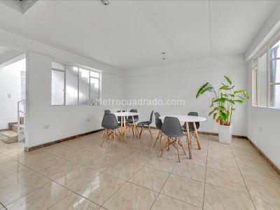 Casa de 5 alcobas en venta en Nueva Marsella, Bogotá, 200 m² · foto 17 de 19