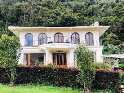 Casa de 3 alcobas en venta en Condominio Yerbabonita, Chía, 356 m² · foto 3 de 15