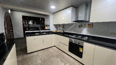Casa de 4 alcobas en venta en San Jose De Bavaria, Bogotá, 169 m² · foto 6 de 20