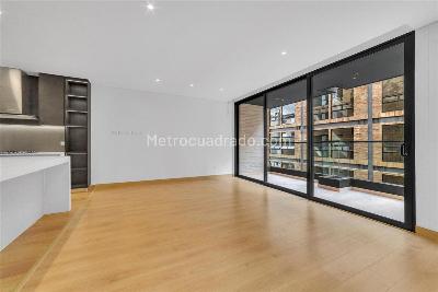 Apartamento de 3 alcobas en venta en Chico Norte, Bogotá, 117 m² · foto 2 de 20