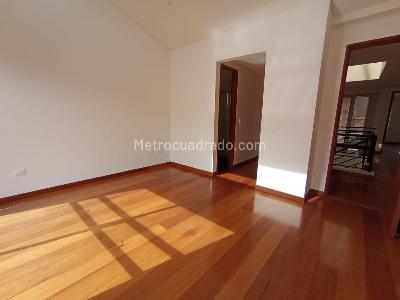 Casa de 4 alcobas en arriendo en Las Villas, Cajicá, 219 m² · foto 13 de 19
