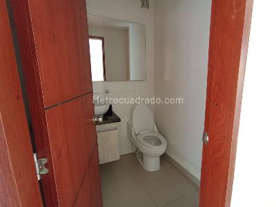Casa de 4 alcobas en arriendo en Las Villas, Cajicá, 219 m² · foto 3 de 19